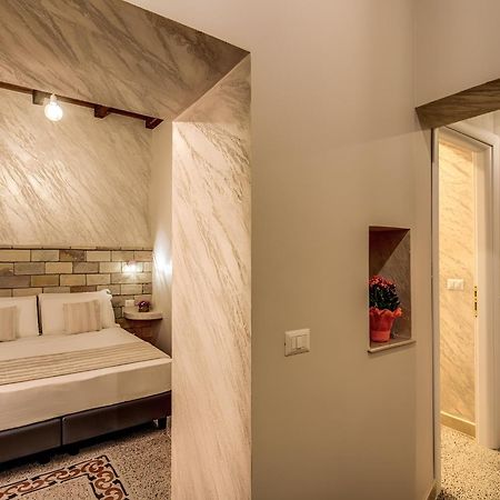 Colosseo Accomodation Room Guest House Rome Bagian luar foto