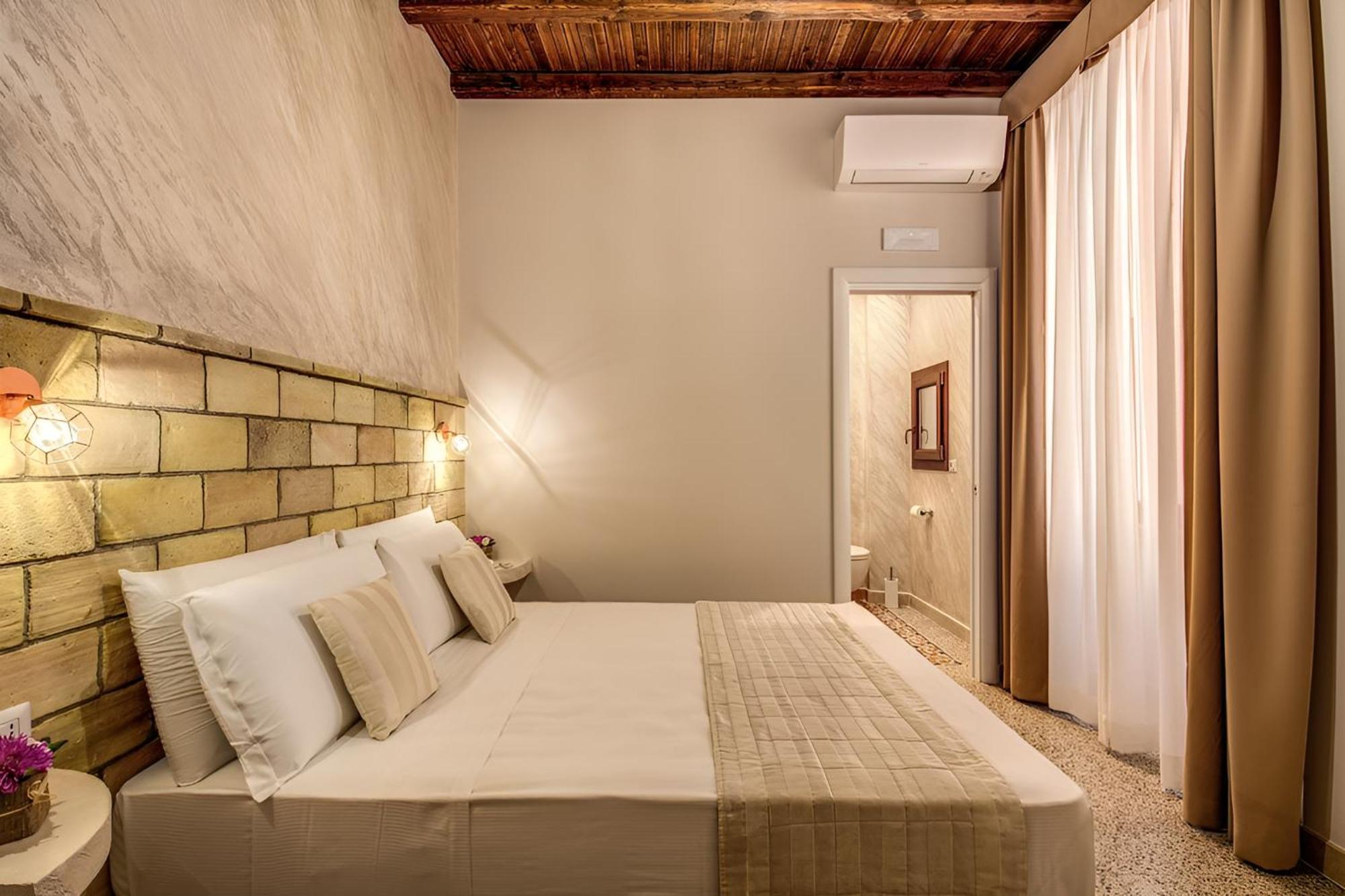 Colosseo Accomodation Room Guest House Rome Bagian luar foto