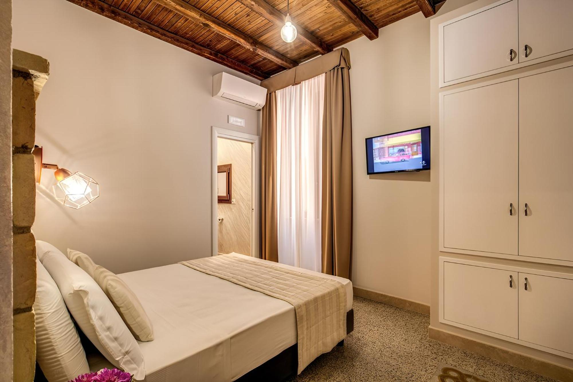 Colosseo Accomodation Room Guest House Rome Bagian luar foto