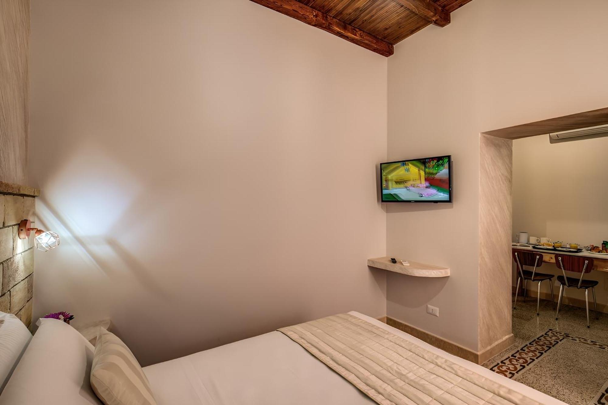 Colosseo Accomodation Room Guest House Rome Bagian luar foto