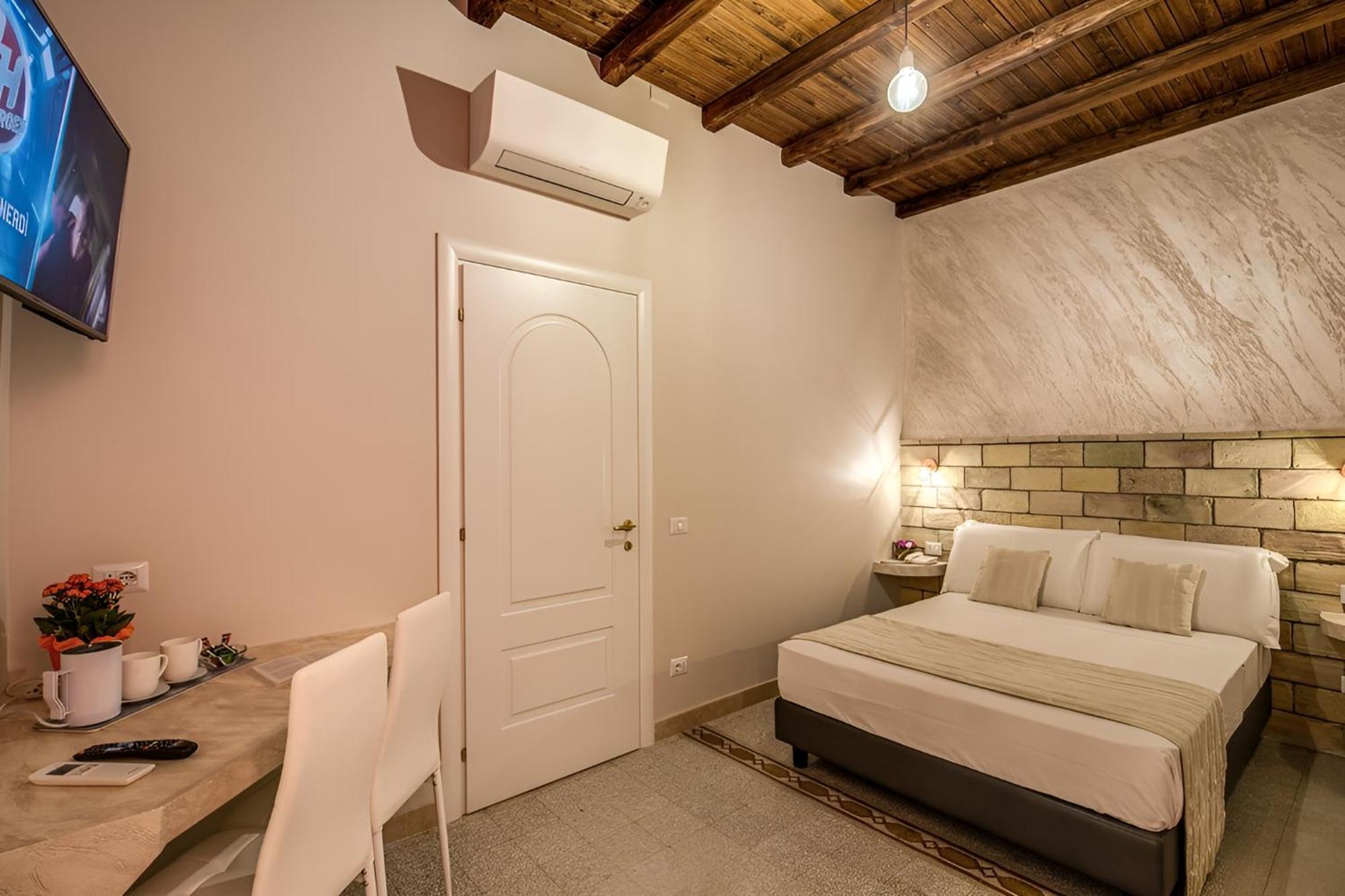 Colosseo Accomodation Room Guest House Rome Bagian luar foto