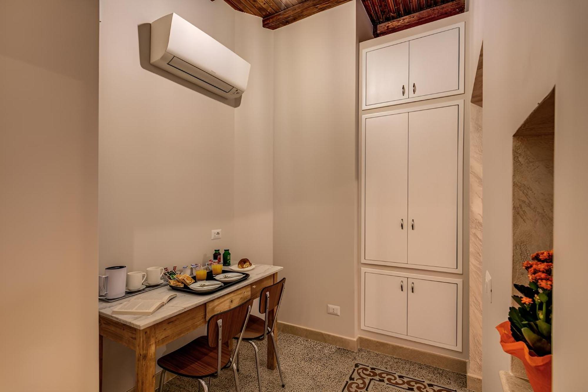Colosseo Accomodation Room Guest House Rome Bagian luar foto