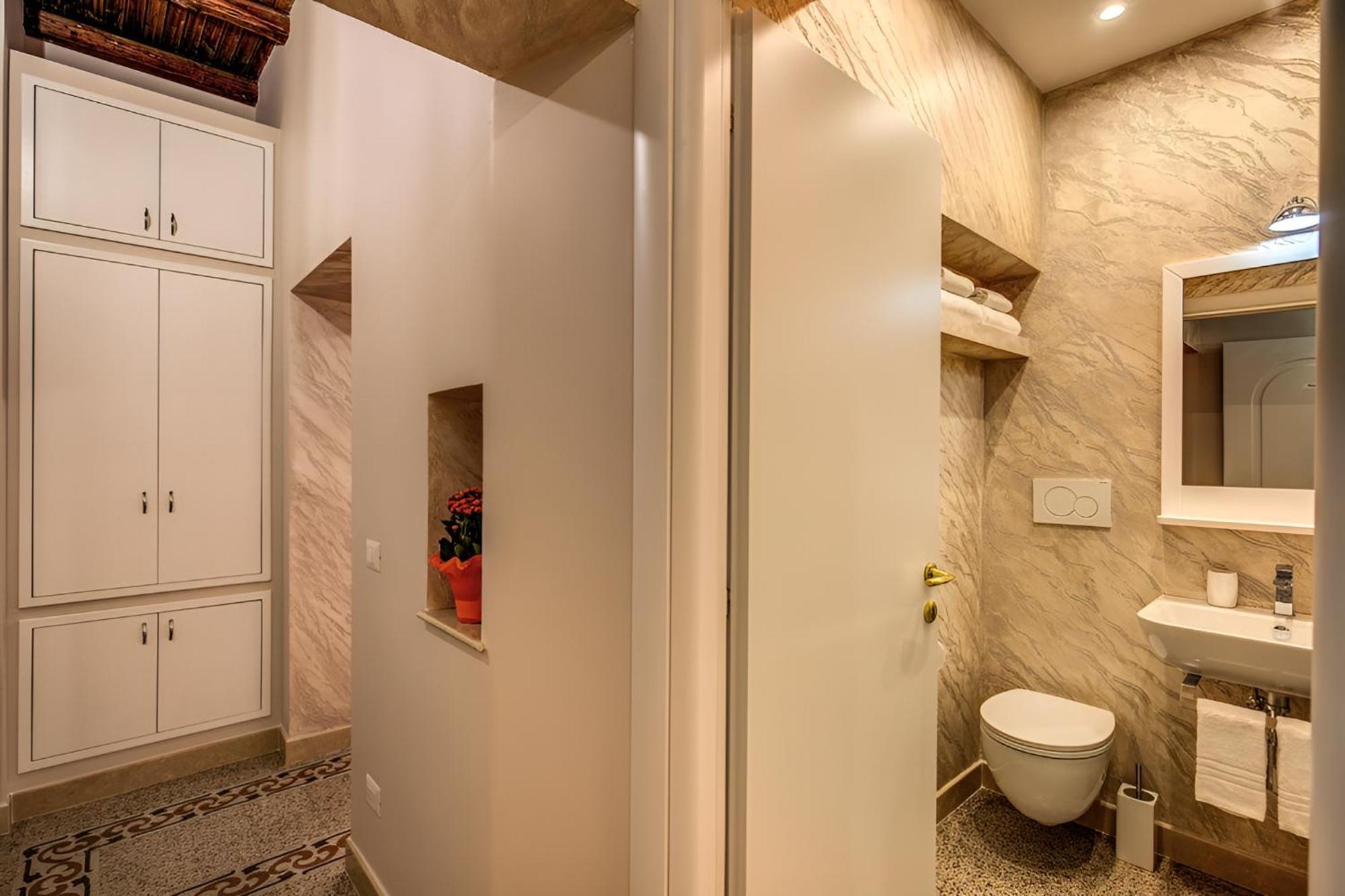 Colosseo Accomodation Room Guest House Rome Bagian luar foto