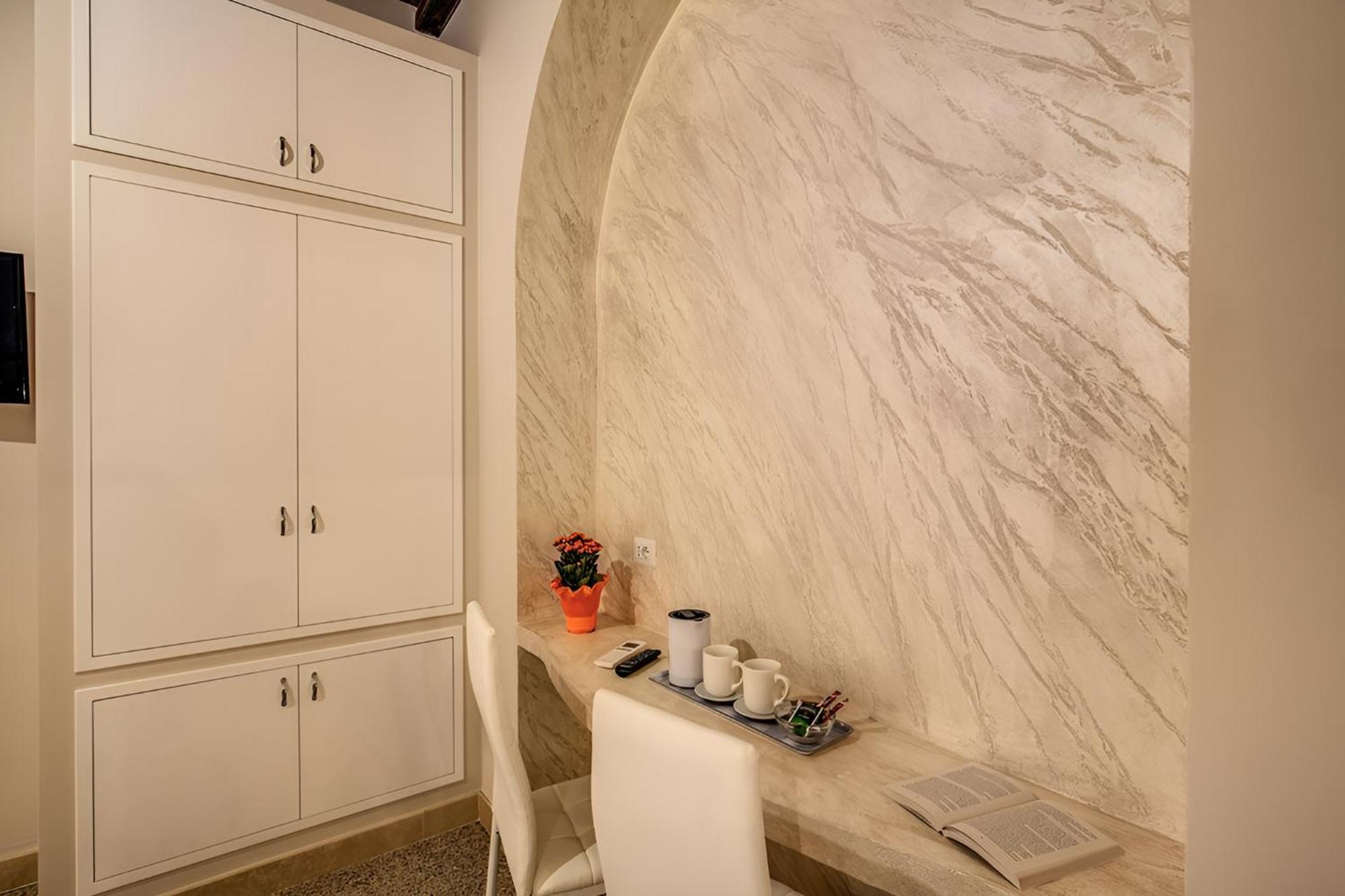 Colosseo Accomodation Room Guest House Rome Bagian luar foto