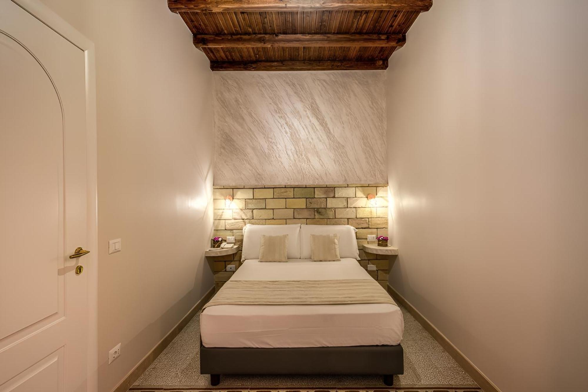 Colosseo Accomodation Room Guest House Rome Bagian luar foto