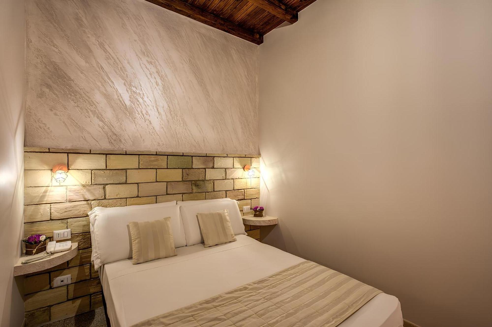 Colosseo Accomodation Room Guest House Rome Bagian luar foto
